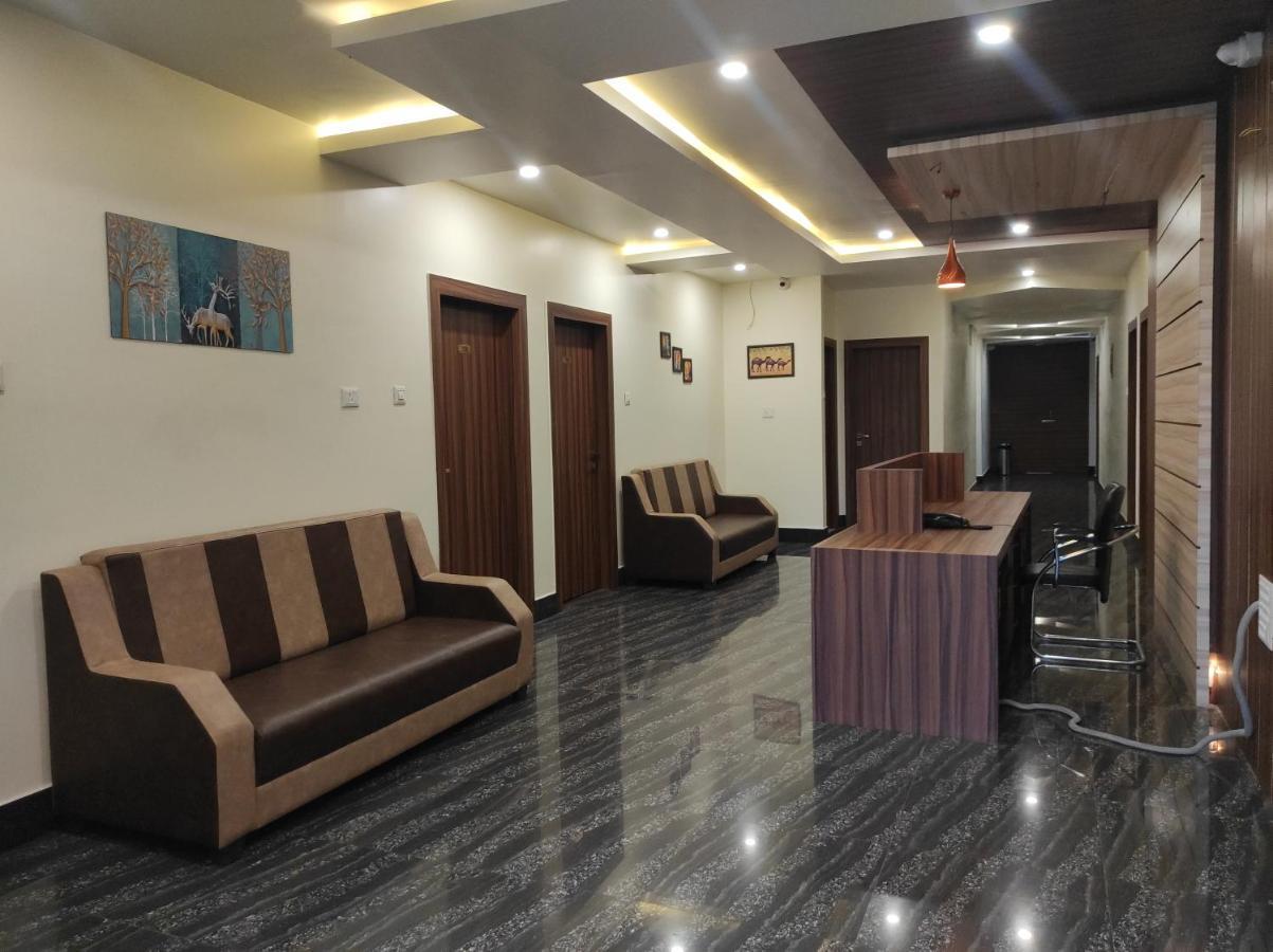 Hotel Paradise - Biswanath Chariali Bishnath Exterior photo