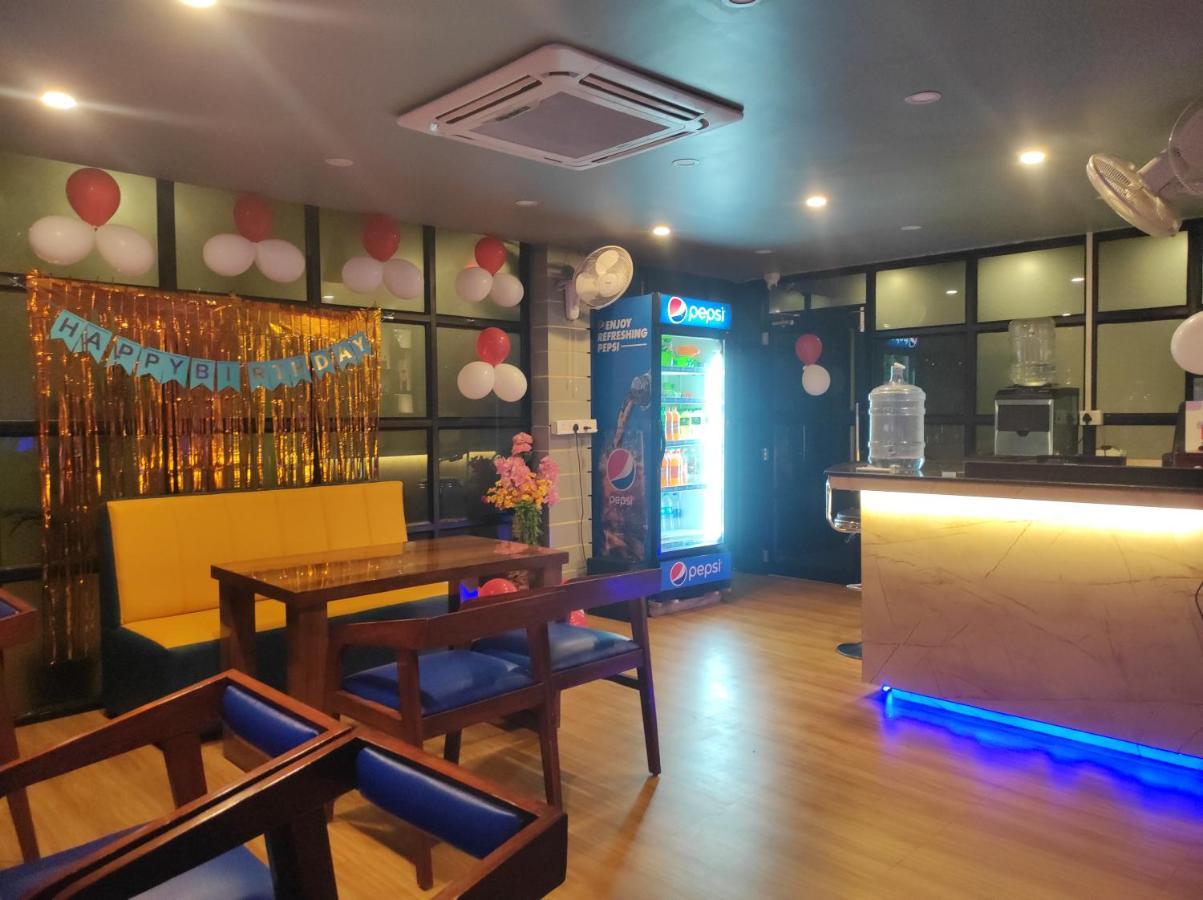 Hotel Paradise - Biswanath Chariali Bishnath Exterior photo